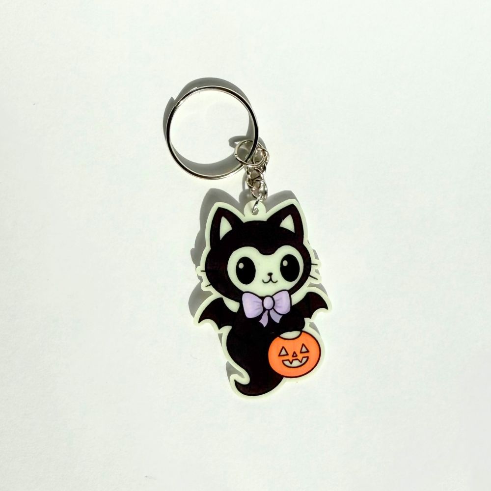 Ghost Cat Keychain (Glow in the dark)